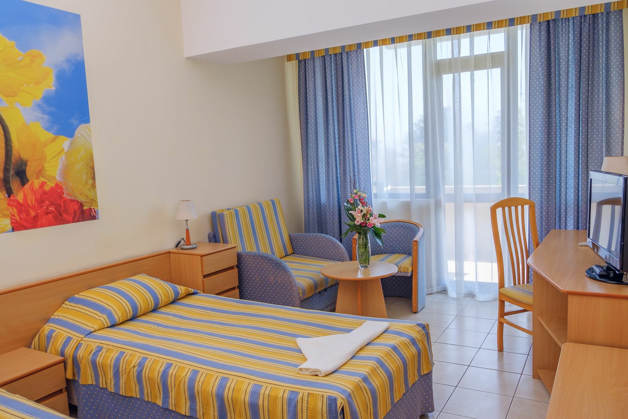 Hotel Lebed Varna Ngoại thất bức ảnh